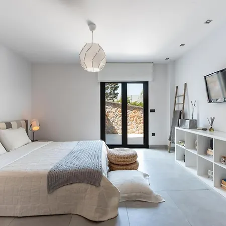 Soligia Blue Pefkali