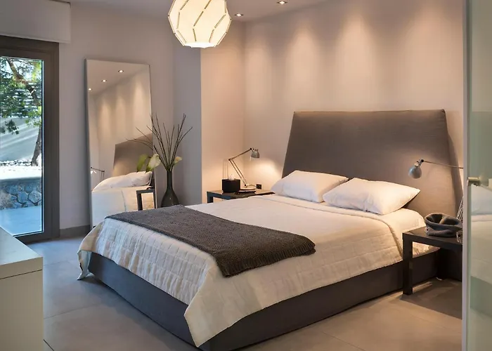 Soligia Blue Pefkali