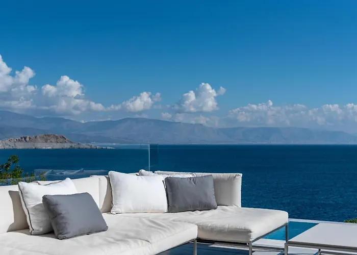 Βίλα Soligia Blue Pefkali